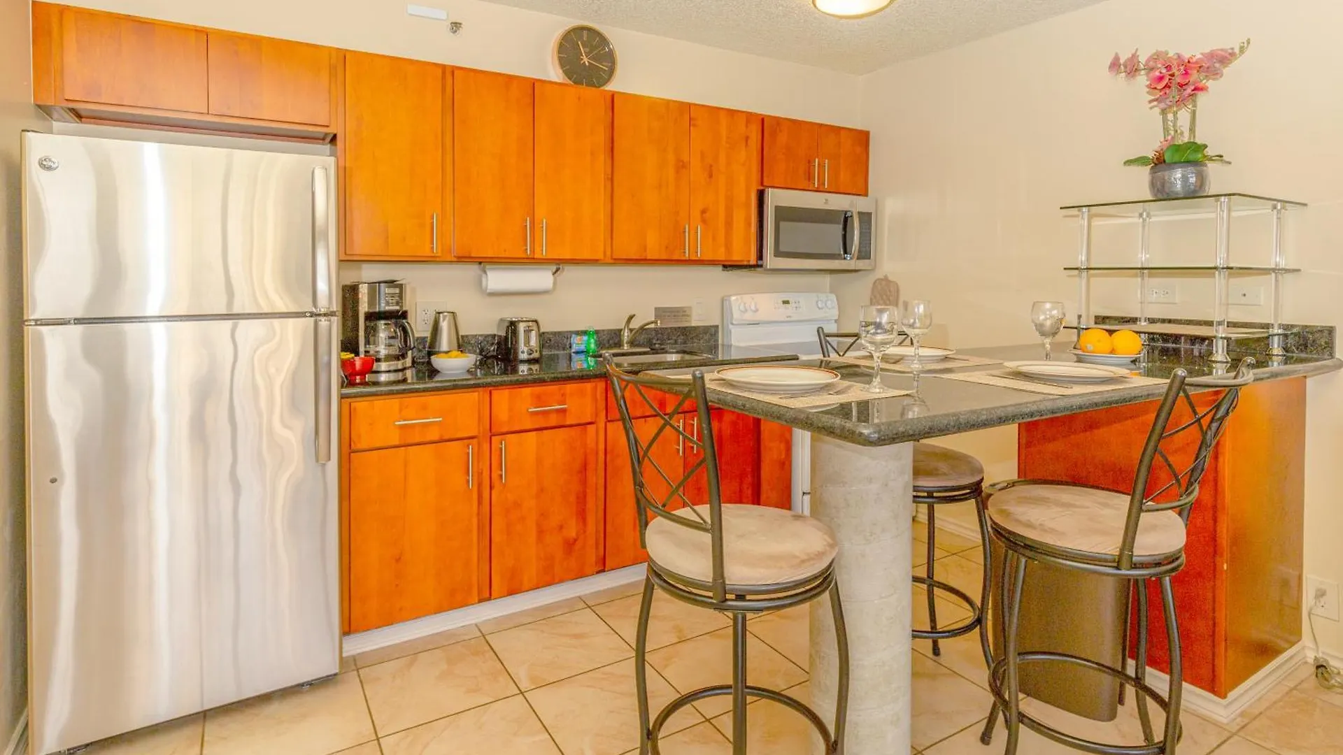 Mountain View Condo Near Beach With Free Parking! Honolulu 0*,  ABD