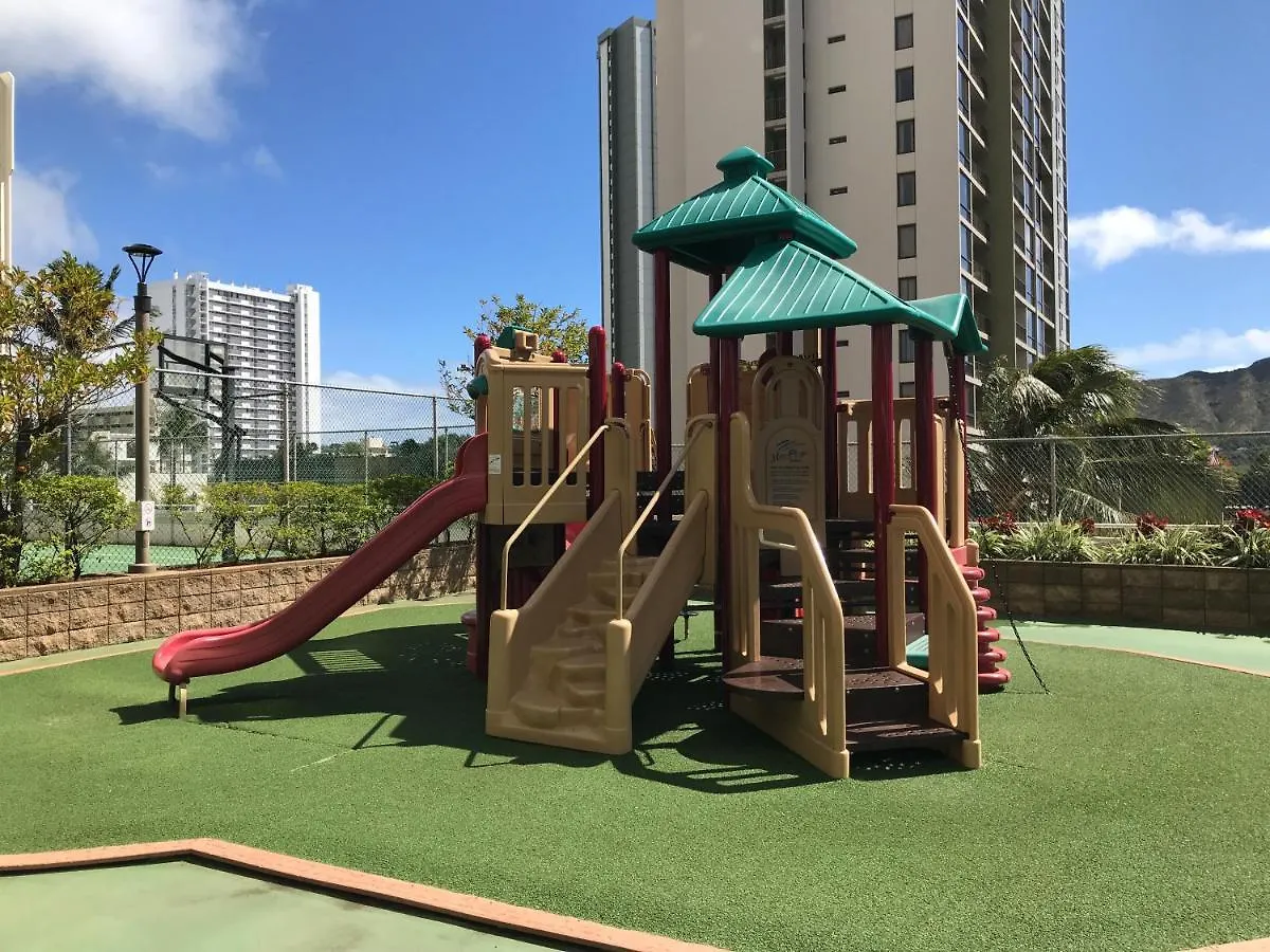 הונולולו Mountain View Condo Near Beach With Free Parking! דירה