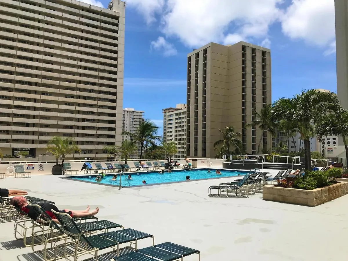 הונולולו Mountain View Condo Near Beach With Free Parking!